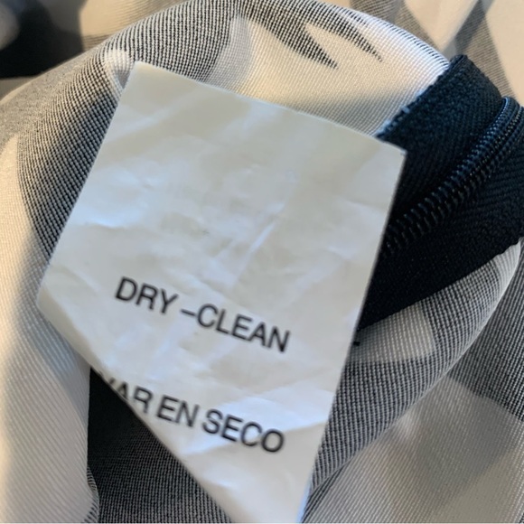 380. XOXO Juniors B&W Dress w/Side zipper. - Picture 7 of 9